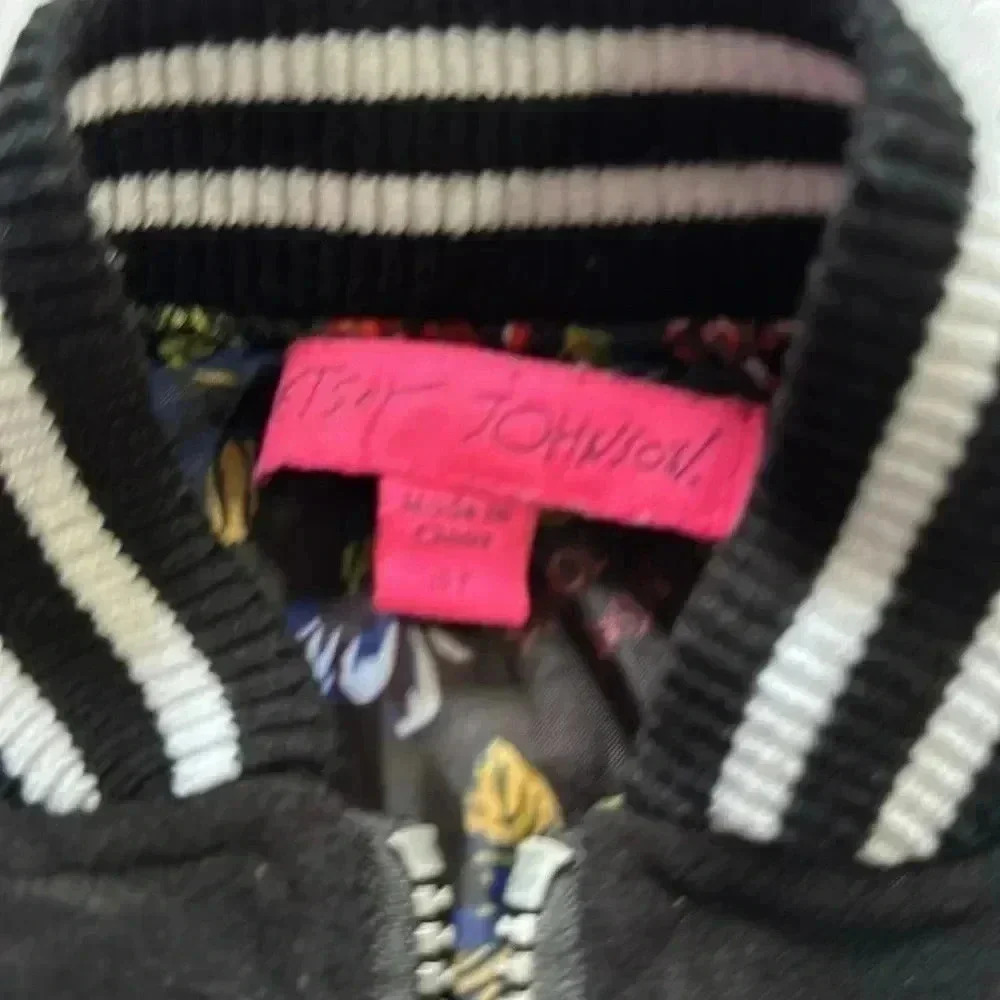 Betsy Johnson velour black bomber jacket roses size 3T - Picture 4 of 7